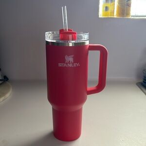 Stanley 40oz Valentine Cup in Magenta